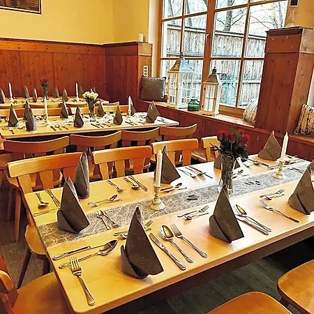Alter Wirt Ramersdorf Hotel *