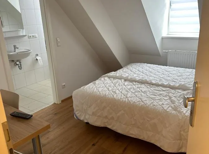 Alter Wirt Ramersdorf Hotel *
