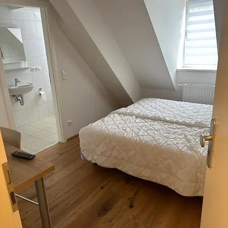 Alter Wirt Ramersdorf Hotel *